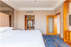 Business Garden-view Suite