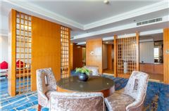 Business Garden-view Suite
