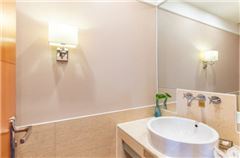 Business Garden-view Suite