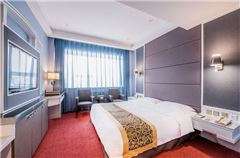 Business Queen Room