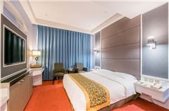 Business Queen Room