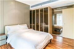Multi-level 3-bedroom Suite