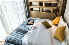Multi-level 2-bedroom Suite