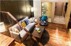 Multi-level 2-bedroom Suite