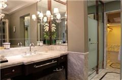 Panoramic Queen Room