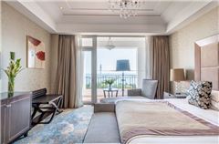 Deluxe Sea-view Suite