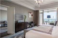 Deluxe Sea-view Suite