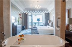 Deluxe Sea-view Suite