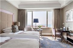 Deluxe Garden-view Twin Room