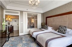 Deluxe Garden-view Twin Room
