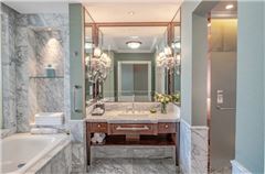 Business Queen Room