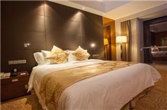 Villa B Deluxe Bayview Room