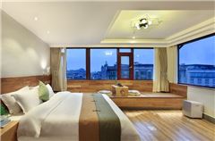 精品江景大床房