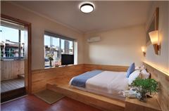 榻榻米陽臺大床房