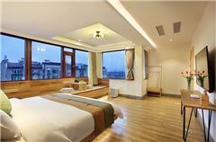 精品江景大床房