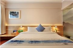 飄窗靜境書香大床