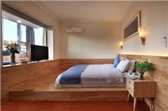 榻榻米陽臺大床房