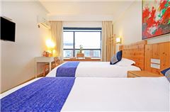 飄窗靜境書香雙床