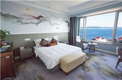 Deluxe Ocean-view Queen Room