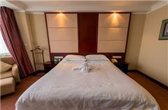 Ocean-view Business Queen Room
