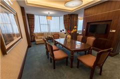 Deluxe Business Suite