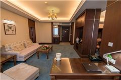 Deluxe Business Suite