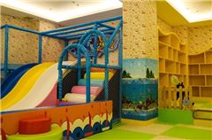 Children's Playground/Kids Club