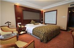 Garden-view Queen Room