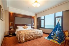 Family Suite with lake view