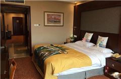 Family Suite with lake view