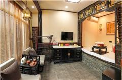 Courtyard Adobe Kang Room