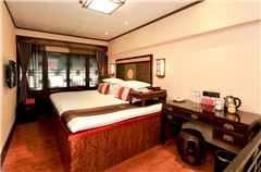 Courtyard three bedroom Suite