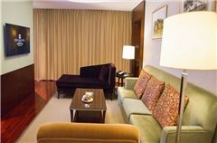Executive Panoramic Queen Suite