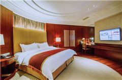 Executive Panoramic Queen Suite