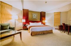 Deluxe Family Suite