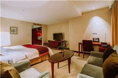 Superior Deluxe Panoramic Queen Room