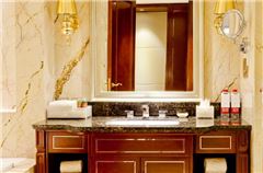 Executive Queen Room