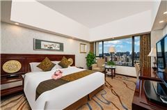 City-view Superior Queen Room