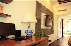 Panoramic Queen Room