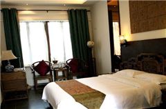 Panoramic Queen Room