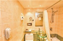 Superior Garden-view Twin Room
