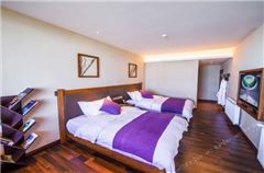 Clouds Standard Room A