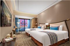 Enjoying Sunshine Twin Room