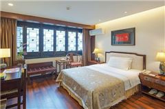Standard Queen Room
