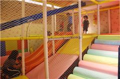 Parco giochi per bambini / miniclub