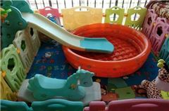 Aire de jeux pour enfants / club pour enfants