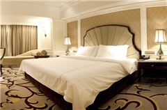Villa B VIP Queen Room