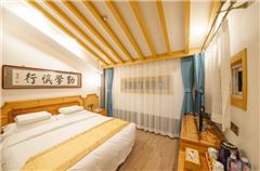 Panoramic Queen Room