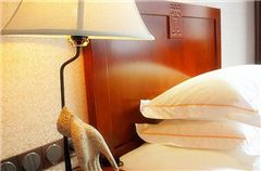 Deluxe  Viewing Suite A