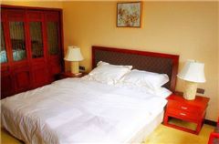 Panoramic Queen Room